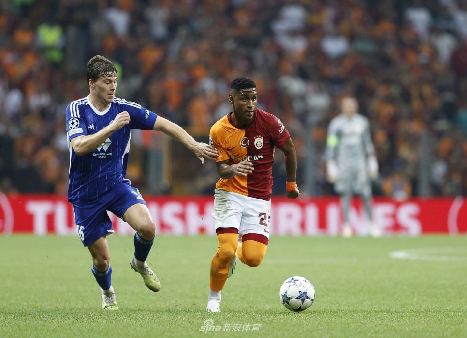 球的观众而 球的观众而