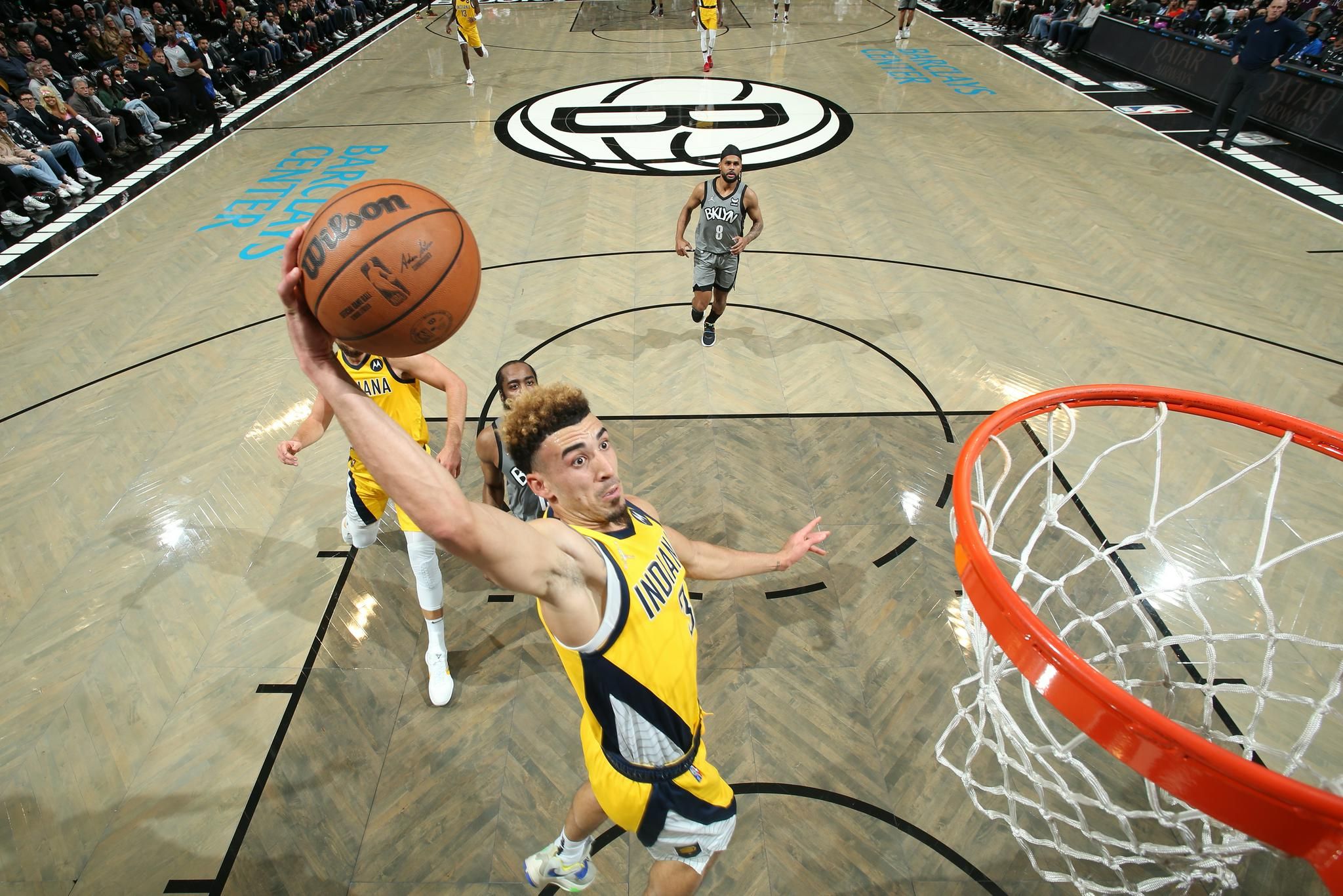 他正迈向一 他正迈向一